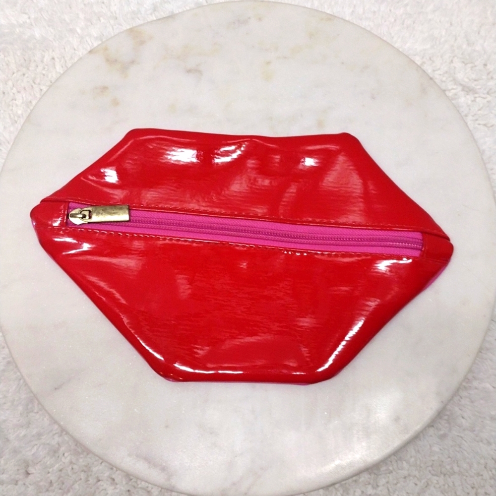Red/Pink Lips Macy's Cosmetics Makeup Bag